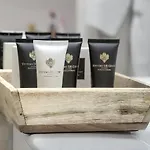 A008 Lux Tukan Polanki Park - *