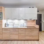 A008 Lux Tukan Polanki Park -