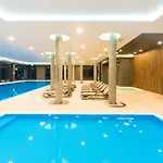 A008 Lux Tukan Polanki Park - *