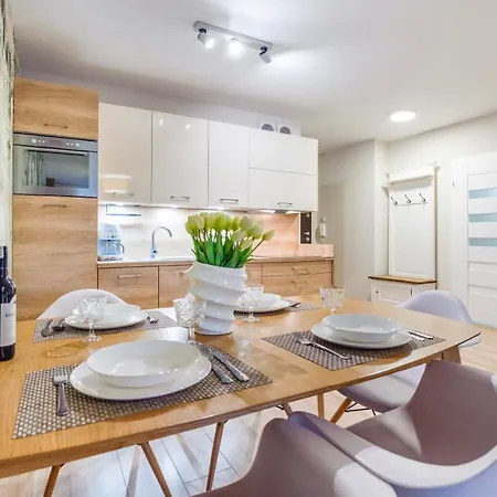 A008 Lux Tukan Polanki Park - * Kołobrzeg