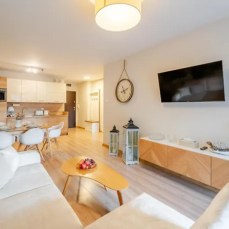 A008 Lux Tukan Polanki Park - * Kołobrzeg